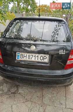 Хетчбек Skoda Fabia 2002 в 
