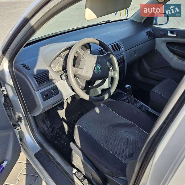 Хэтчбек Skoda Fabia 2002 в Луцке фото 5 Хэтчбек Skoda Fabia 2002 в Луцке
