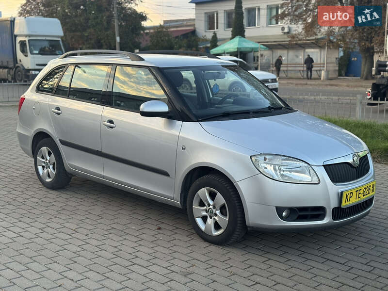 Универсал Skoda Fabia 2010 в Ровно фото 10 Универсал Skoda Fabia 2010 в Ровно