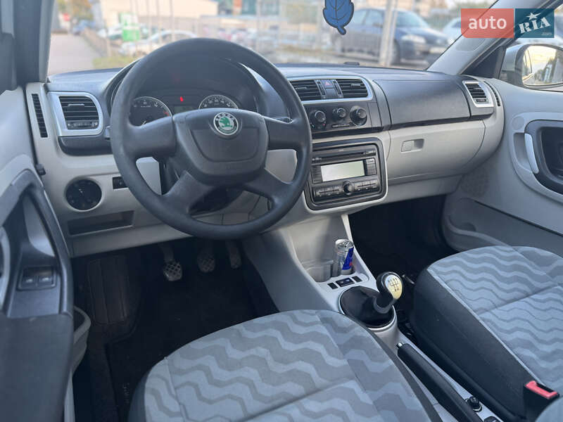 Универсал Skoda Fabia 2010 в Ровно фото 26 Универсал Skoda Fabia 2010 в Ровно