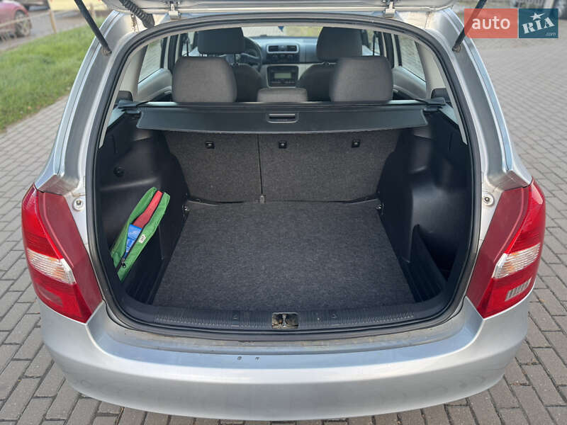 Универсал Skoda Fabia 2010 в Ровно фото 27 Универсал Skoda Fabia 2010 в Ровно