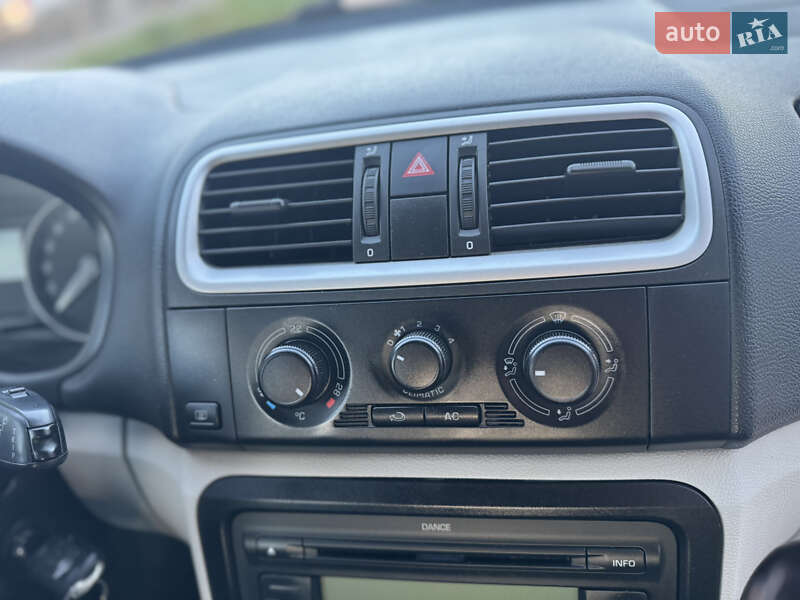 Универсал Skoda Fabia 2010 в Ровно фото 42 Универсал Skoda Fabia 2010 в Ровно