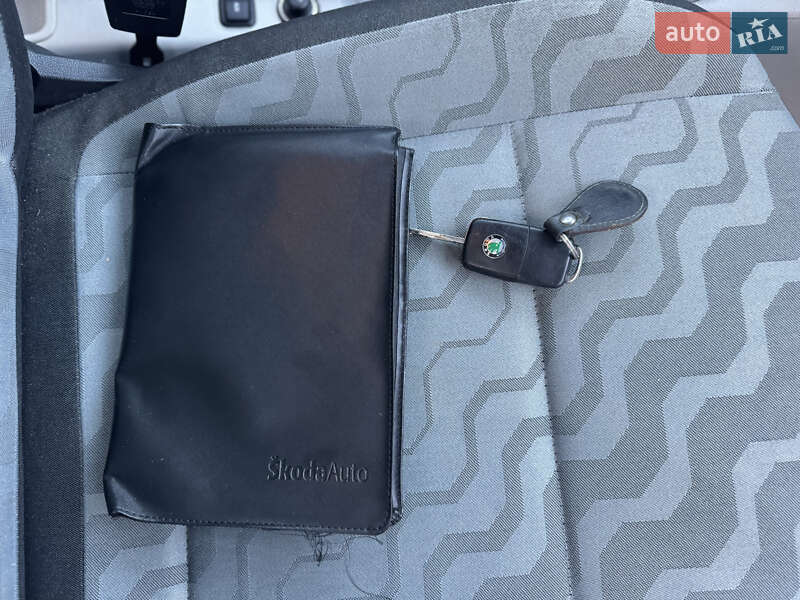 Универсал Skoda Fabia 2010 в Ровно фото 44 Универсал Skoda Fabia 2010 в Ровно