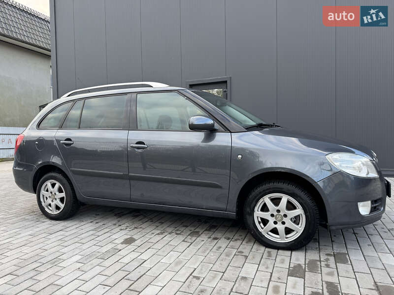 Универсал Skoda Fabia 2008 в Ровно