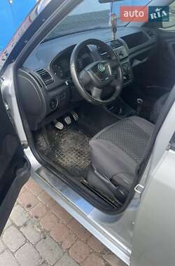 Хетчбек Skoda Fabia 2011 в 