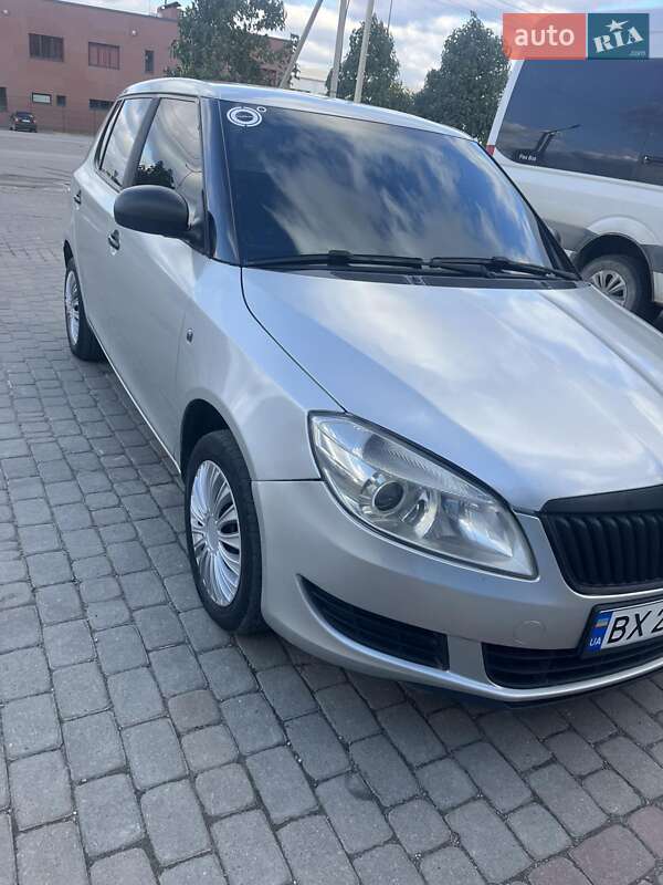 Хэтчбек Skoda Fabia 2011 в Каменец-Подольском фото 3 Хэтчбек Skoda Fabia 2011 в Каменец-Подольском