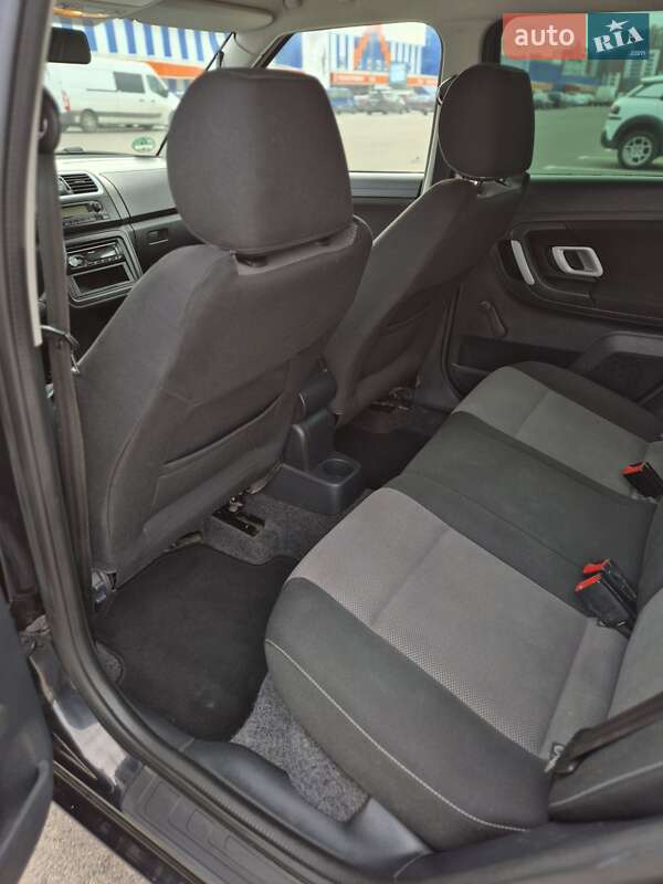 Хэтчбек Skoda Fabia 2009 в Луцке