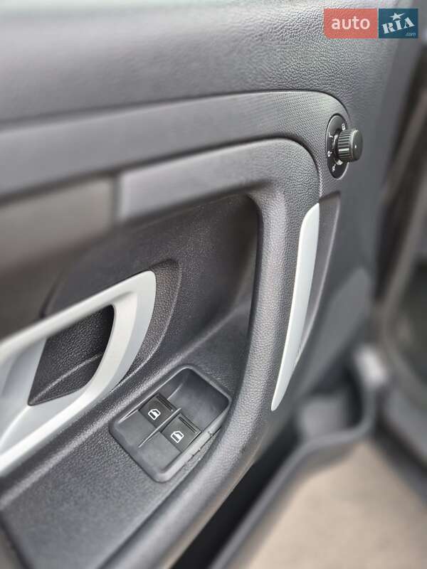 Хэтчбек Skoda Fabia 2009 в Луцке