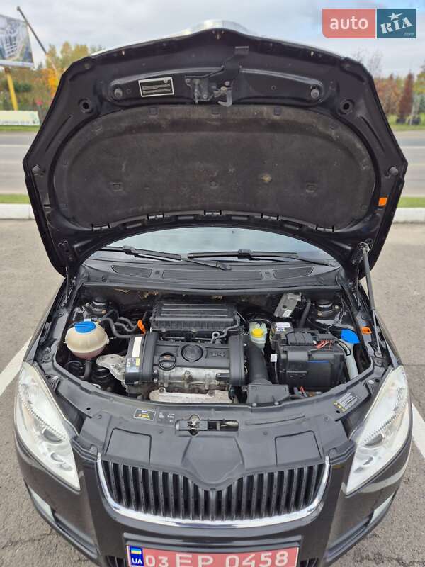 Хэтчбек Skoda Fabia 2009 в Луцке