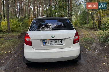 Хэтчбек Skoda Fabia 2012 в 