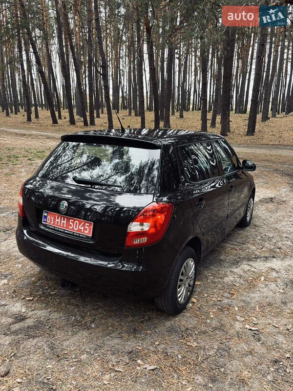 Хэтчбек Skoda Fabia 2008 в Солоницевке