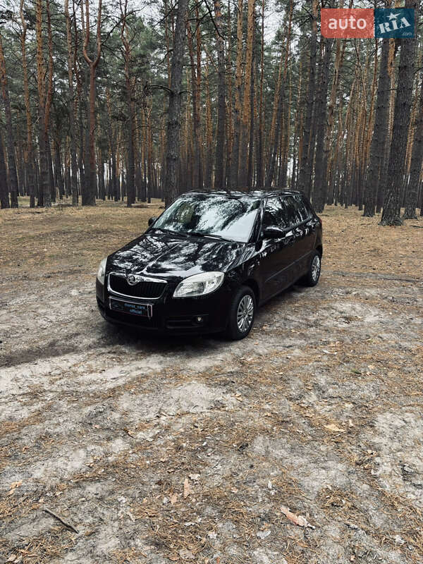 Хэтчбек Skoda Fabia 2008 в Солоницевке