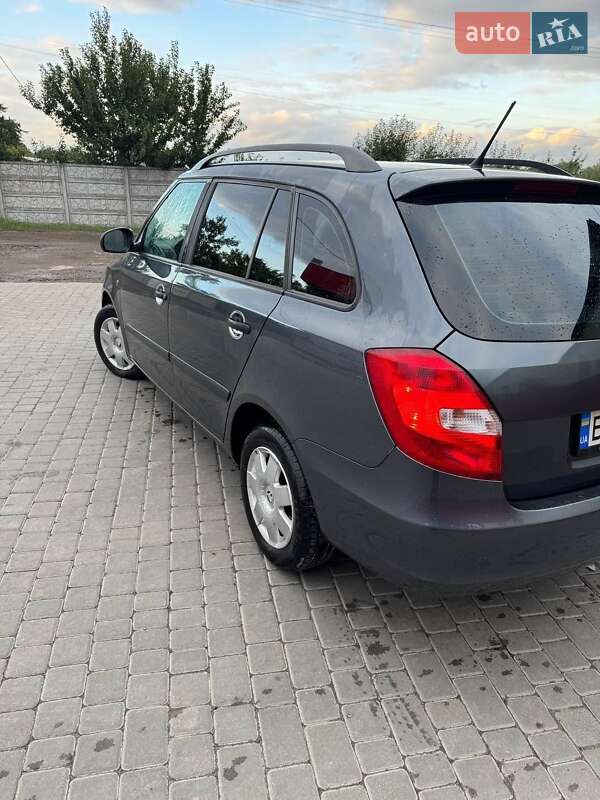Универсал Skoda Fabia 2011 в Каменке-Бугской