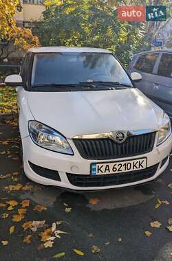Хэтчбек Skoda Fabia 2012 в Киеве