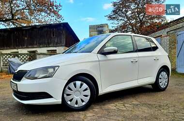 Хетчбек Skoda Fabia 2015 в Києві