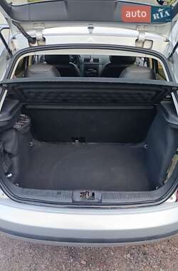 Хэтчбек Skoda Fabia 2001 в  фото 4 Хэтчбек Skoda Fabia 2001 в