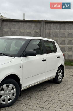 Хэтчбек Skoda Fabia 2009 в  фото 5 Хэтчбек Skoda Fabia 2009 в