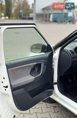 Хэтчбек Skoda Fabia 2009 в  фото 21 Хэтчбек Skoda Fabia 2009 в
