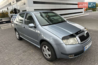 Хэтчбек Skoda Fabia 2002 в 
