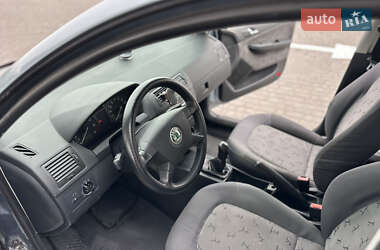 Хэтчбек Skoda Fabia 2002 в 