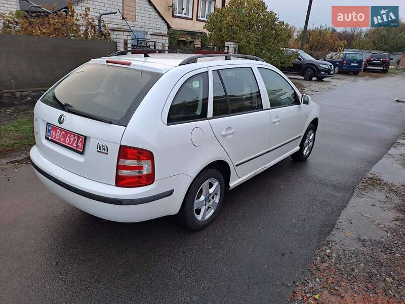 Универсал Skoda Fabia 2006 в Решетиловке