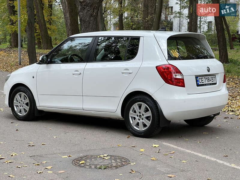 Хетчбек Skoda Fabia 2013 в Чернівцях