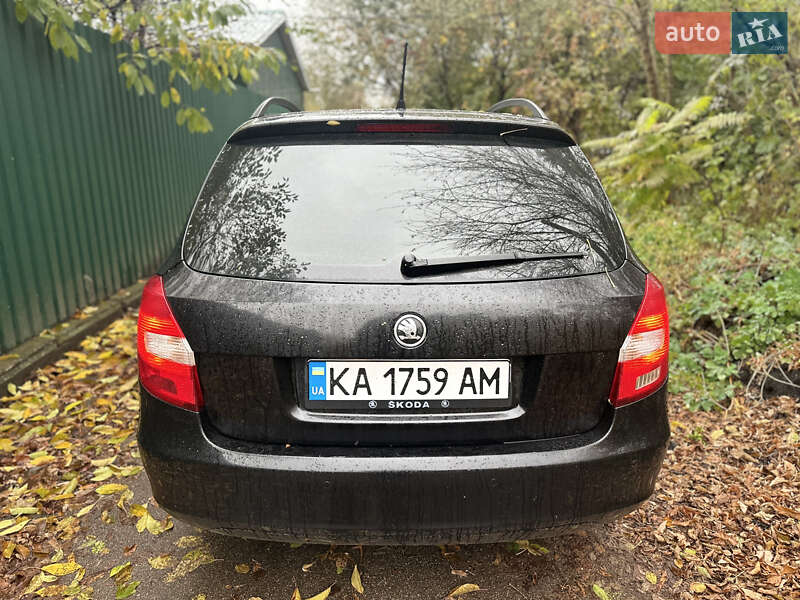 Універсал Skoda Fabia 2013 в Житомирі