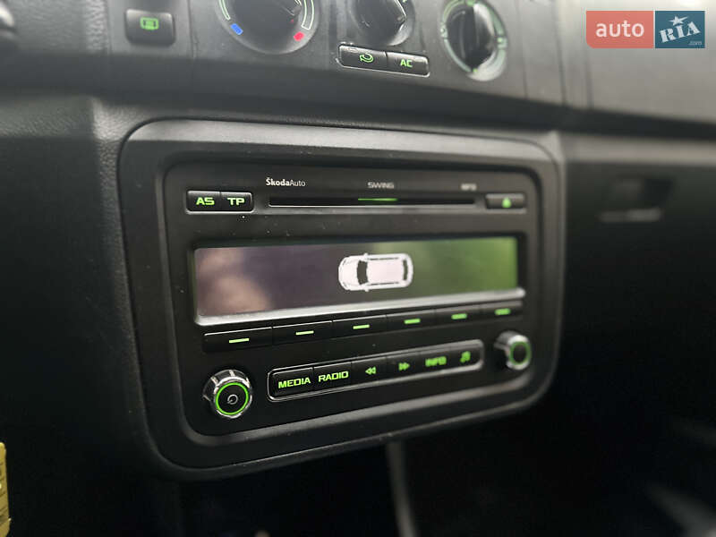 Універсал Skoda Fabia 2013 в Житомирі