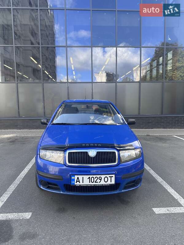 Хэтчбек Skoda Fabia 2006 в Киеве