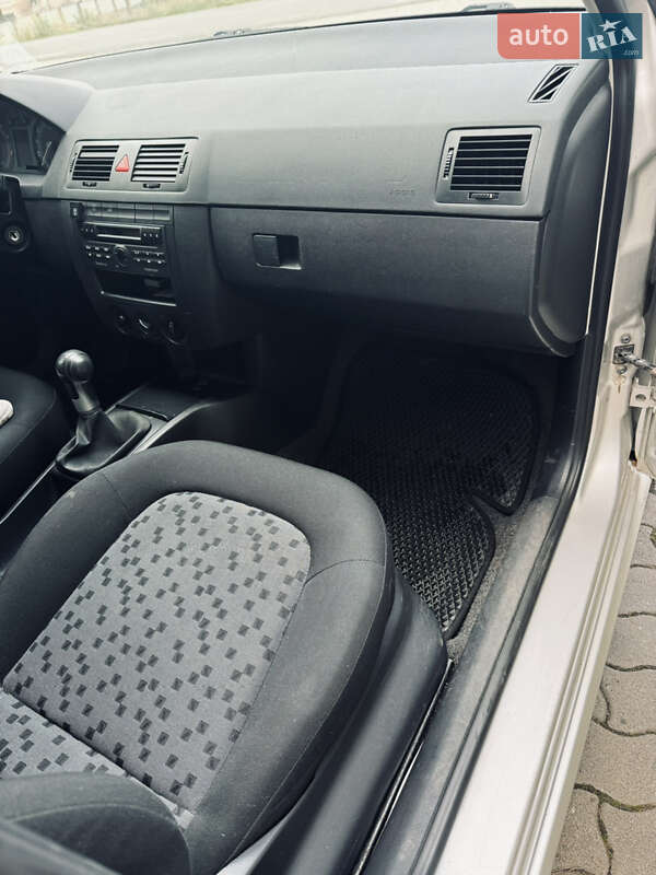 Универсал Skoda Fabia 2007 в Надворной