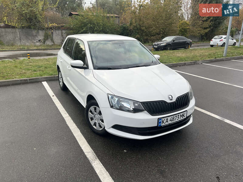 Хэтчбек Skoda Fabia 2017 в Киеве фото Хэтчбек Skoda Fabia 2017 в Киеве