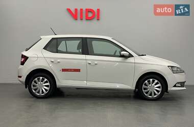 Хэтчбек Skoda Fabia 2018 в 