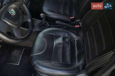 Хэтчбек Skoda Fabia 2010 в 