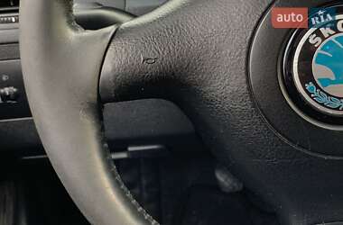 Хэтчбек Skoda Fabia 2006 в  фото 40 Хэтчбек Skoda Fabia 2006 в