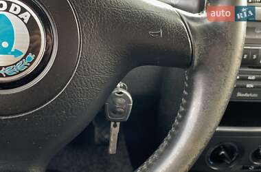 Хэтчбек Skoda Fabia 2006 в  фото 41 Хэтчбек Skoda Fabia 2006 в