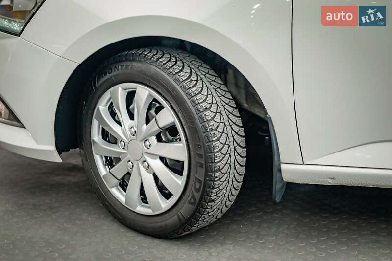Хэтчбек Skoda Fabia 2018 в Киеве