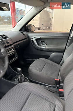 Хэтчбек Skoda Fabia 2013 в 