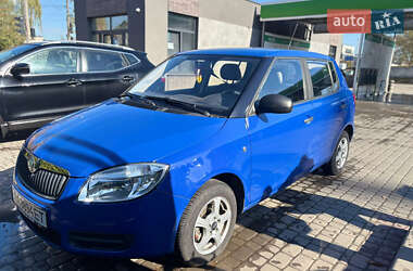 Хетчбек Skoda Fabia 2009 в 