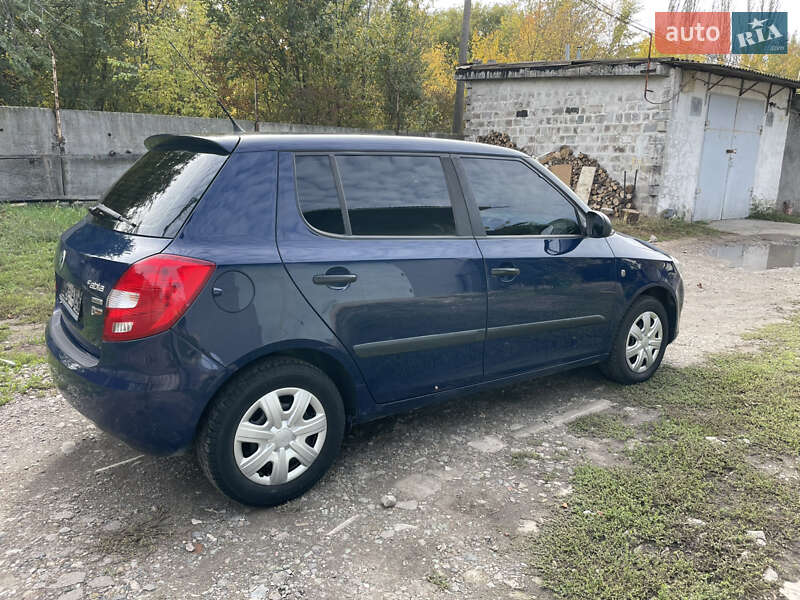 Хэтчбек Skoda Fabia 2011 в Желтых Водах фото 5 Хэтчбек Skoda Fabia 2011 в Желтых Водах