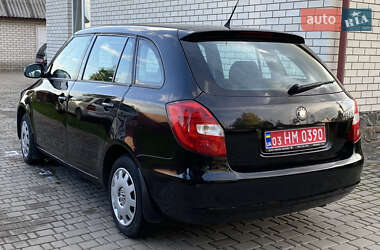 Универсал Skoda Fabia 2009 в  фото 10 Универсал Skoda Fabia 2009 в