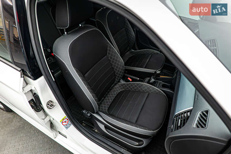 Хэтчбек Skoda Fabia 2018 в Киеве фото 12 Хэтчбек Skoda Fabia 2018 в Киеве