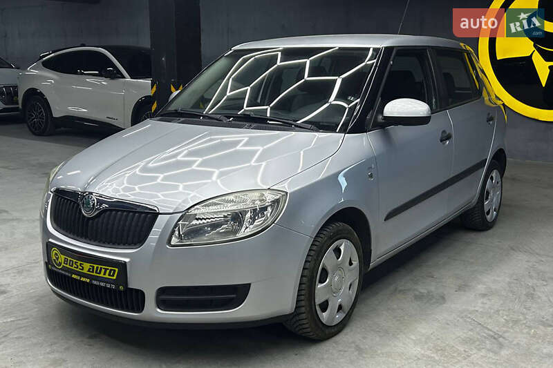 Хэтчбек Skoda Fabia 2009 в Черновцах