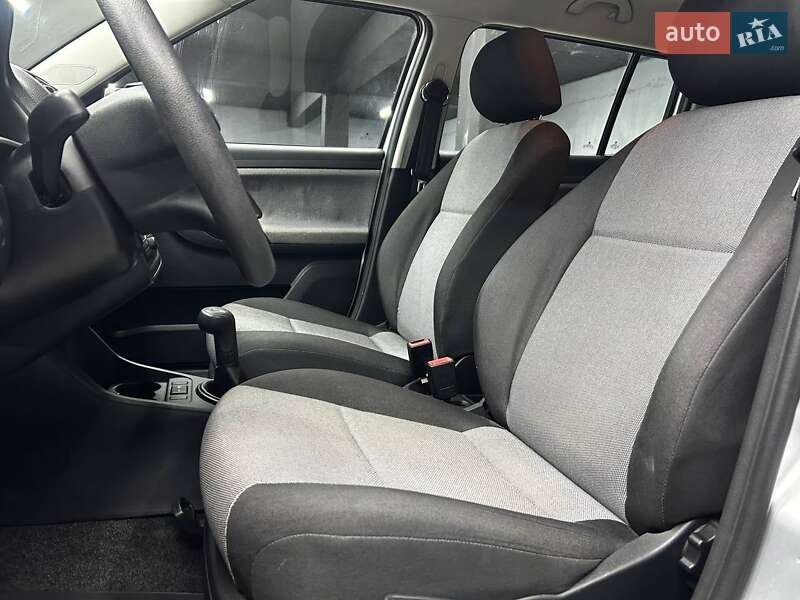 Хэтчбек Skoda Fabia 2009 в Черновцах