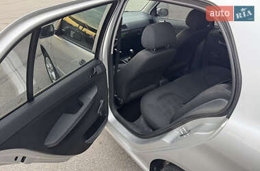 Хэтчбек Skoda Fabia 2006 в 