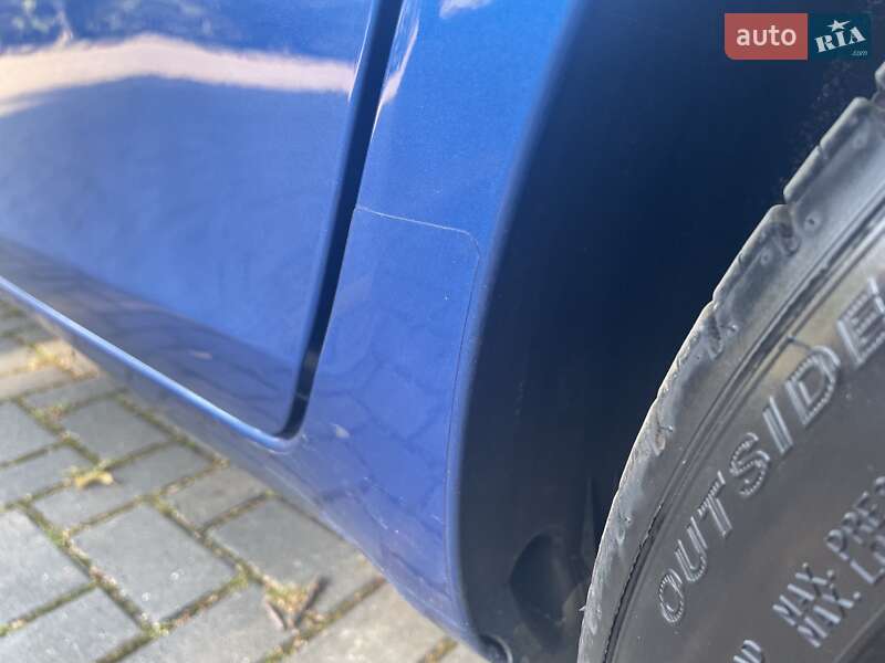 Хэтчбек Skoda Fabia 2011 в Золочеве