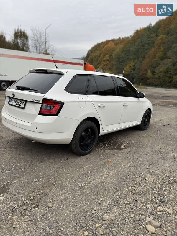 Універсал Skoda Fabia 2015 в Тячеві