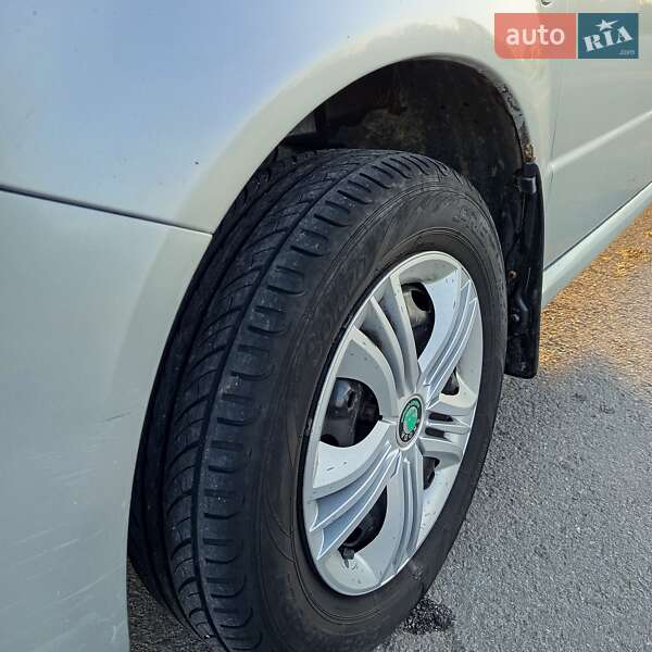 Хэтчбек Skoda Fabia 2006 в Виннице