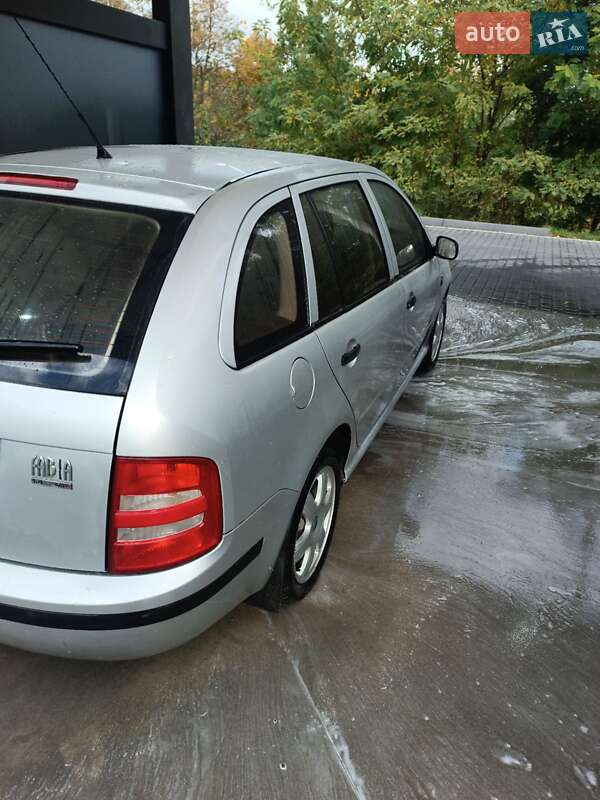 Універсал Skoda Fabia 2002 в Бібрці