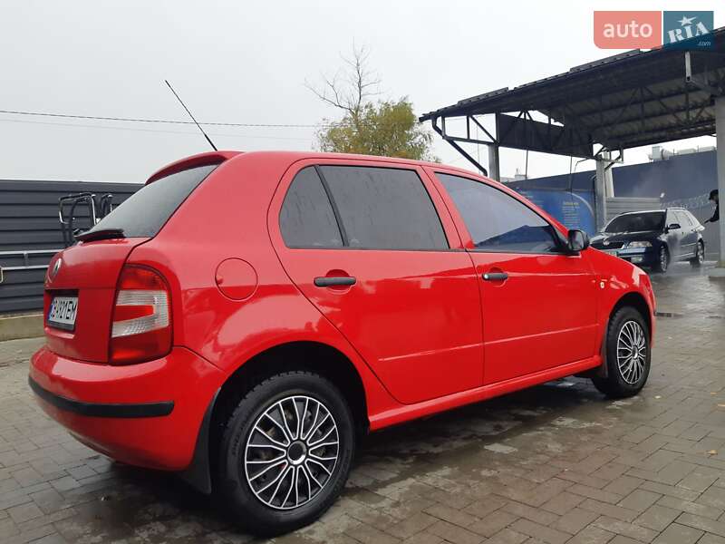 Хэтчбек Skoda Fabia 2006 в Чернигове