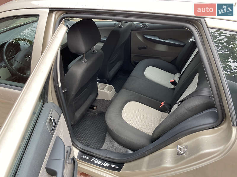 Універсал Skoda Fabia 2005 в Рівному фото 10 Універсал Skoda Fabia 2005 в Рівному